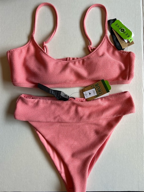 Volcom Other - Volcom Pink Textured Bikini Set Size Top XL Bottom L